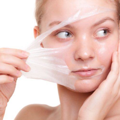 Mujer cuidando piel rostro * ART LAB