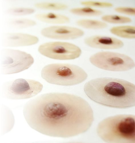 Prótesis de pezón para mastectomía