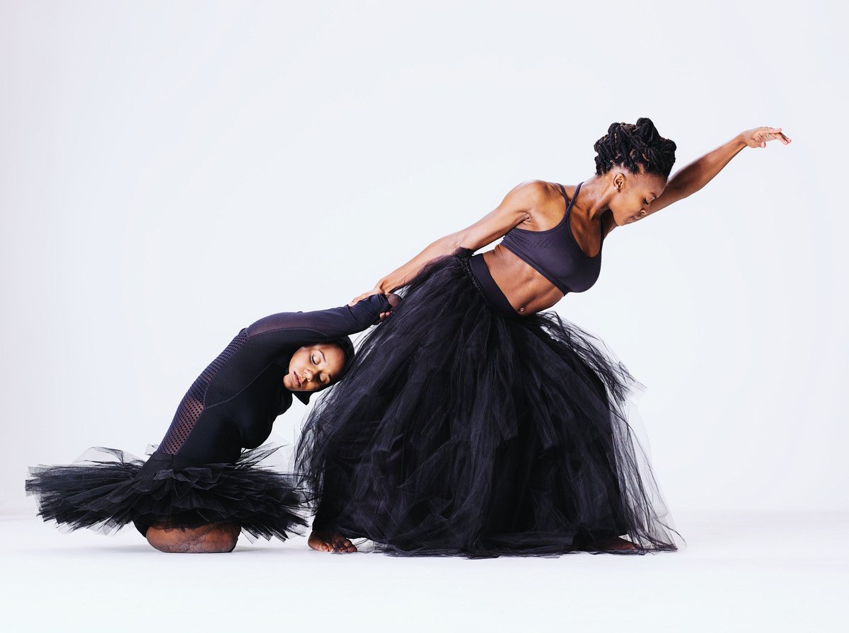 Kiera Brinkley y Uriah Boyd hermanas bailarinas de Portland, Oregon, EE. UU. * ART LAB