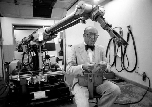 Joseph Frederick Engelberger was born on July 26, 1925, in Brooklyn, New York.